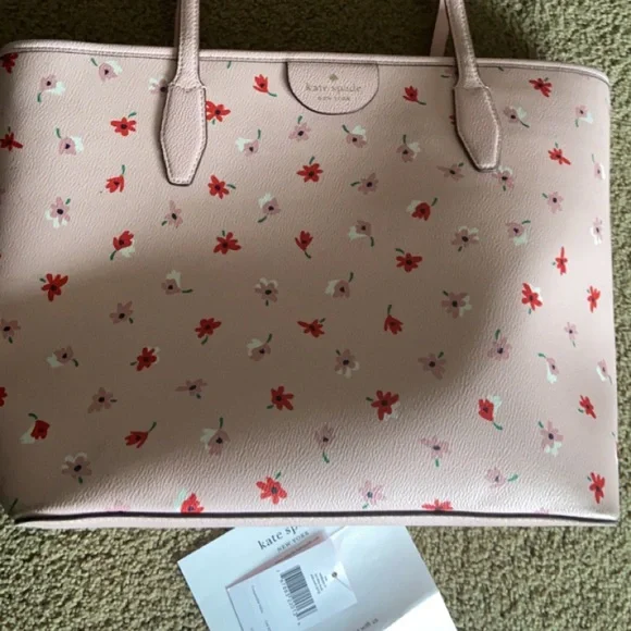 Kate Spade - Picture 2 of 6